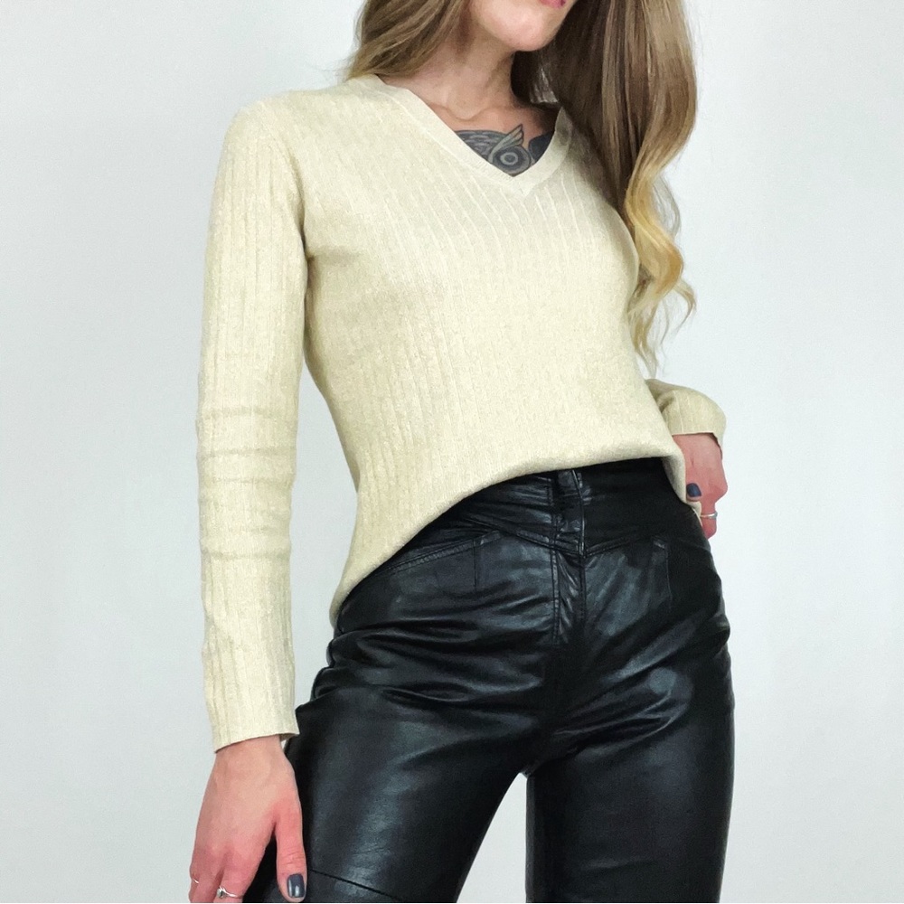 V-Neck Silk-Blend Metallic Rib-Knit Top | Size 0 - Picture 3 of 9